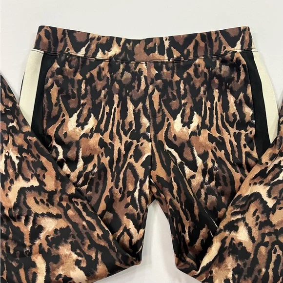 Pam & Gela Animal Print Leggings - Picture 7 of 10